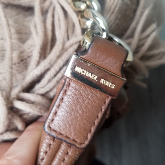 Michael Kors brown tassle crossbody - Picture 5 of 10